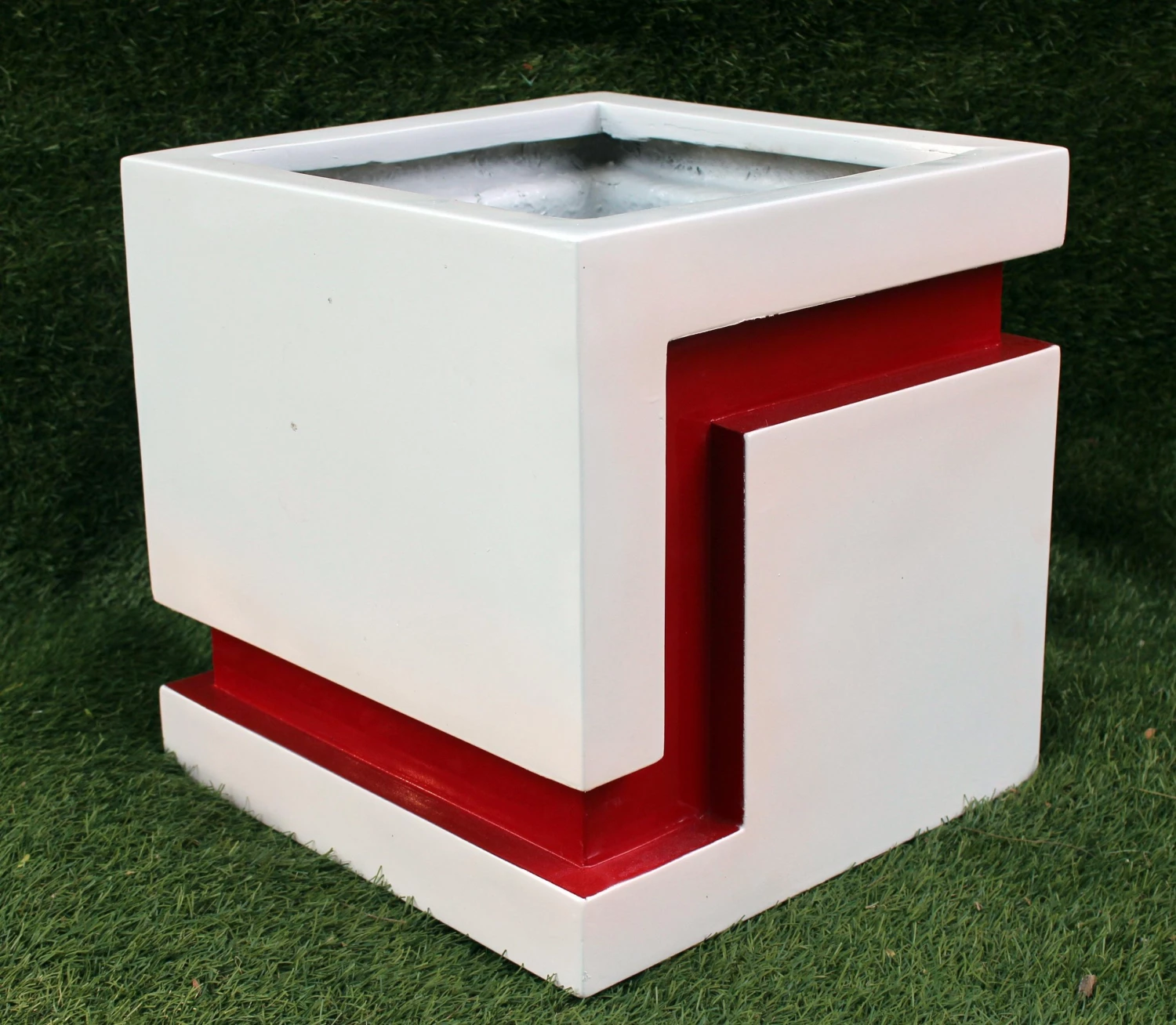 CGASPL Pot-Planters Diamond White & Red Fiber Planter 3 CGASPL Pot-Planters Diamond White & Red Fiber Planter